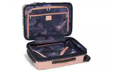 TUMI 19 Degree USBTSA 22