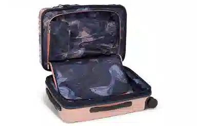 TUMI 19 Degree USBTSA 22