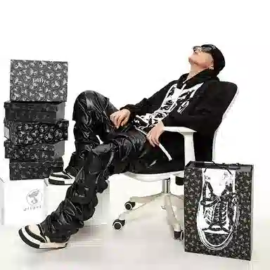 Jifffly Hoodie Black