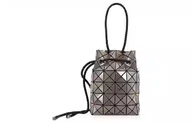 ISSEY MIYAKE Wring Gloss 237