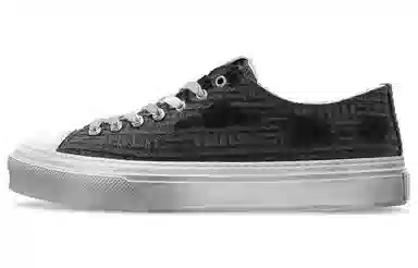 GIVENCHY