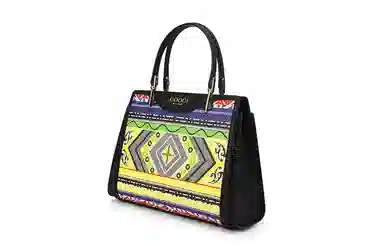 COOGI Sweater Pattern Tote