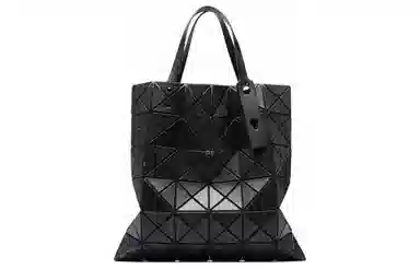 ISSEY MIYAKE Lucent Tote