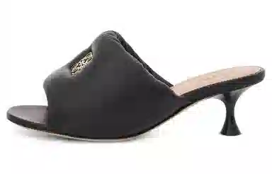 LOEWE Anagram