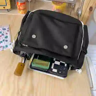 尼格尔 学生斜挎包女生单肩包韩版尼龙初中高中上课补习书包百搭包包 多色