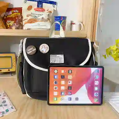 尼格尔 学生斜挎包女生单肩包韩版尼龙初中高中上课补习书包百搭包包 多色