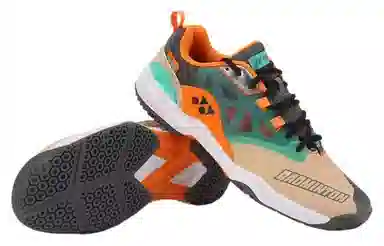 YONEX
