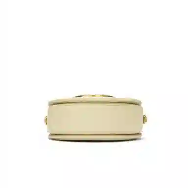 ROBERTA DI CAMERINO R