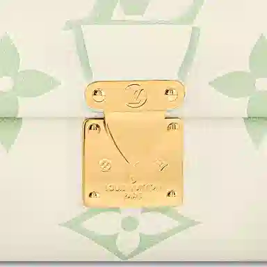 LOUIS VUITTON Favorite