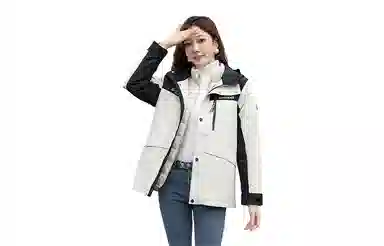 波司登 字母短款连帽长袖羽绒服 女款