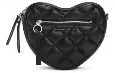 CHARLES&KEITH Heart Quilted Chain Bag Small
