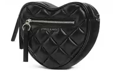 CHARLES&KEITH Heart Quilted Chain Bag Small