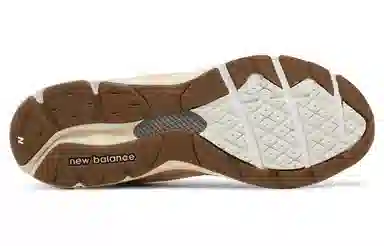 SIZE x New Balance 990 V3