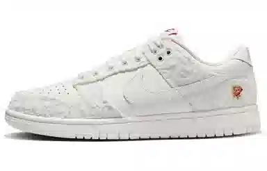 Nike Dunk WMNS Give Her Flowers
