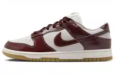 Nike Dunk WMNS "Team Red Croc"