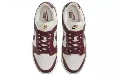 Nike Dunk WMNS "Team Red Croc"