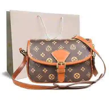 Vandee Classic Small Crossbody Bag