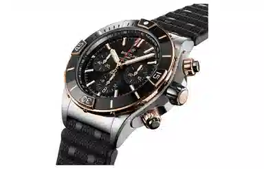 BREITLING 200 44mm UB0136251B1S1