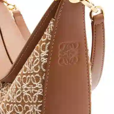 LOEWE LunaAnagram