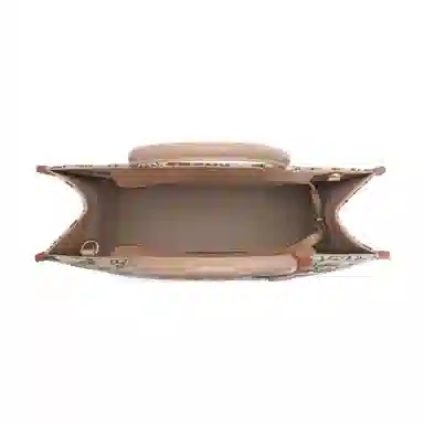 BELLE Floral Embroidered Tote