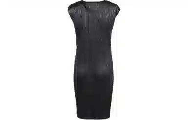 PLEATS PLEASE ISSEY MIYAKE