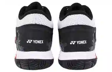 YONEX