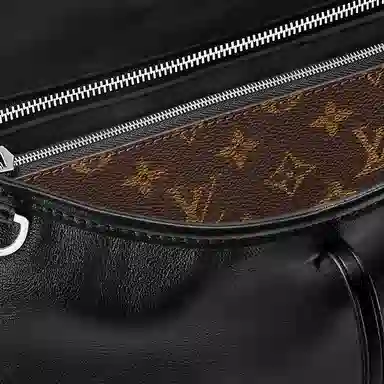 Louis Vuitton Carryall Dark MM