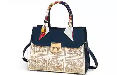 COMELY Blue Embroidered Tote