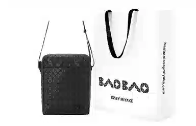 Issey Miyake Voyager Black