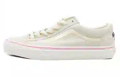 Vans Style 36