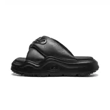 Bred Slipper