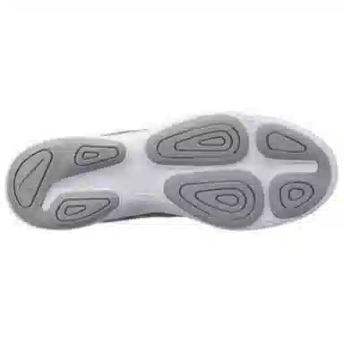 Nike REVOLUTION 4