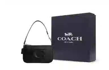 COACH Nolita Logo 19