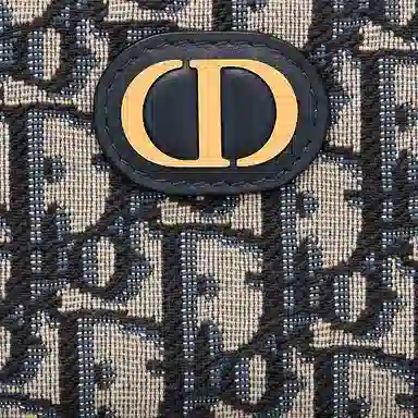 DIOR 30 Montaigne