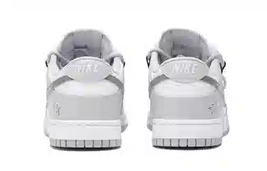 Nike Dunk Low vibe