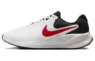 Nike Revolution 7