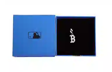 MLB