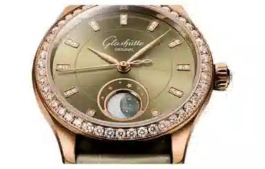 GLASHUTTE ORIGINALLADY 30 32.5mm 18k 1-35-14-05-15-04