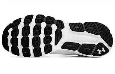 Under Armour Charged Escape 4