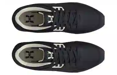 Under Armour Essential-