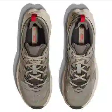 HOKA ONE ONE Anacapa Breeze