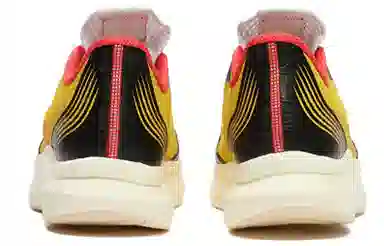 Diet Starts Monday x Saucony Endorphin Pro DSM