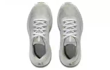 Under Armour Infinite 1