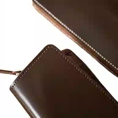 后步 小众纯手工缝制轻奢高档多卡位 真皮头层牛皮仿马臀皮工艺手机包 长款钱包手拿包 常规 男女同款情侣款 黑色，卡其，咖啡