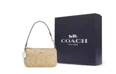 COACH Nolita 19 Logo PVC