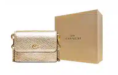 COACH Card Case 10 logo