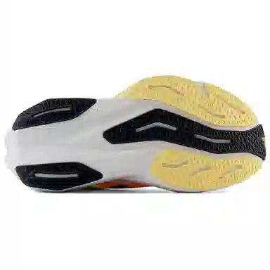 New Balance FuelCell Rebel V4