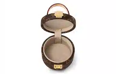 LOUIS VUITTON OnTheGo BB