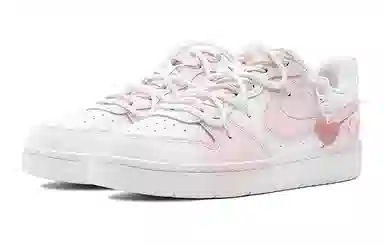 Nike Court Borough Low 520