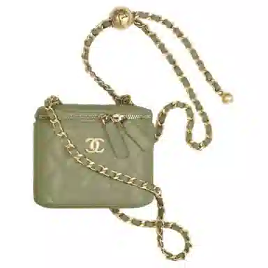 CHANEL 21B